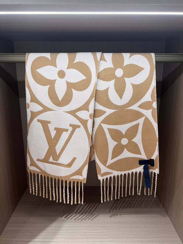 Louis Vuitton Scarf LVC00468